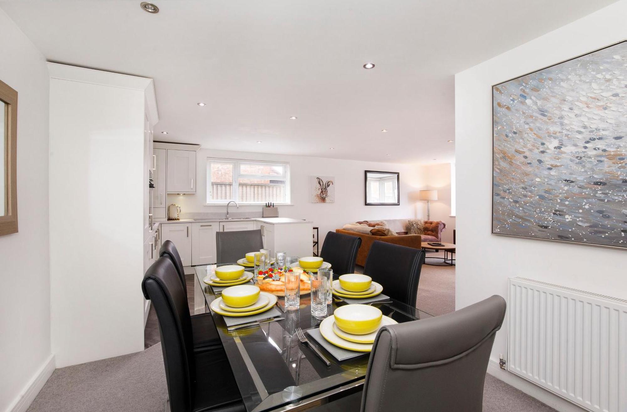 White House Apartments-Free Parking 1 Car Per Apartment York Extérieur photo