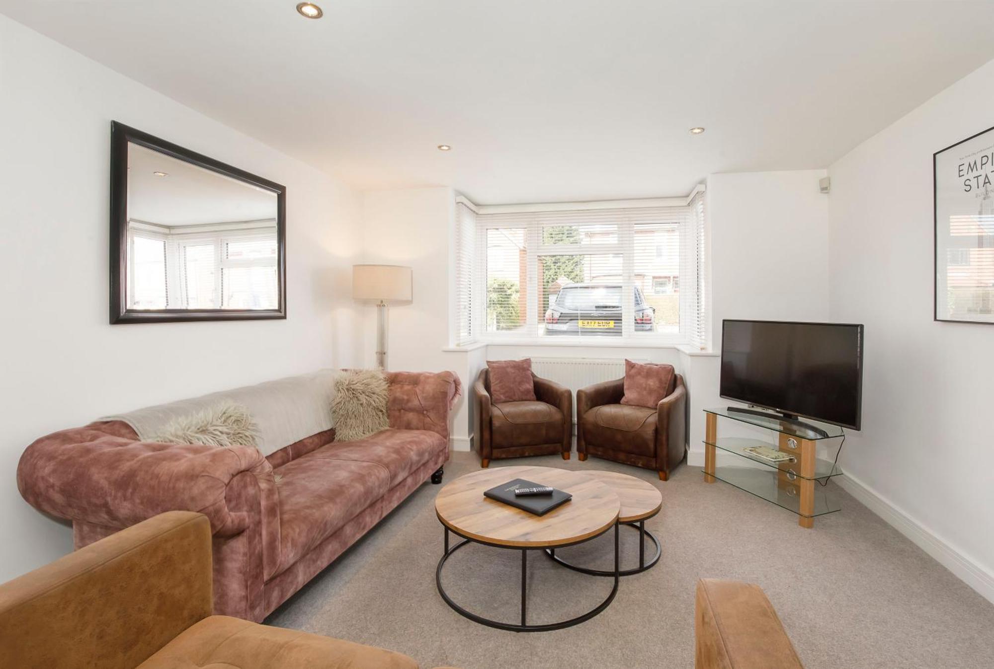 White House Apartments-Free Parking 1 Car Per Apartment York Extérieur photo